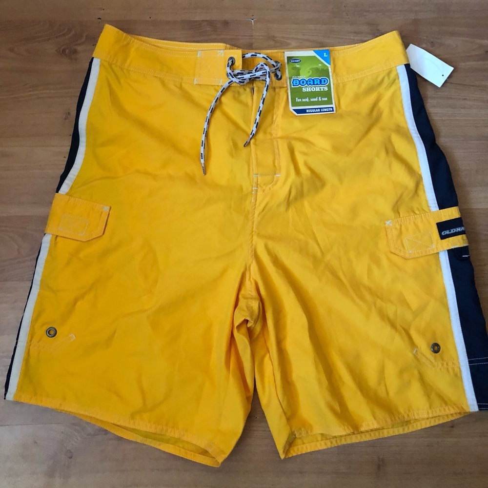 Old Navy Board Shorts Men's Large Yellow Navy Unlined Beach Surf Pockets